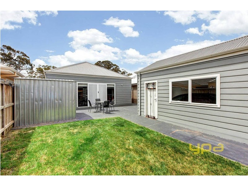 7 Castlemaine Walk, Eynesbury VIC 3338