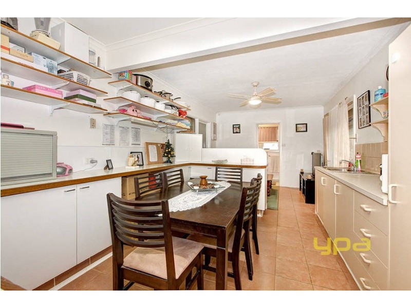 18 Sturt Road, Melton South VIC 3338