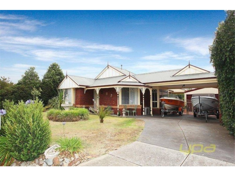 8 Darlingsford Boulevard, Melton VIC 3337