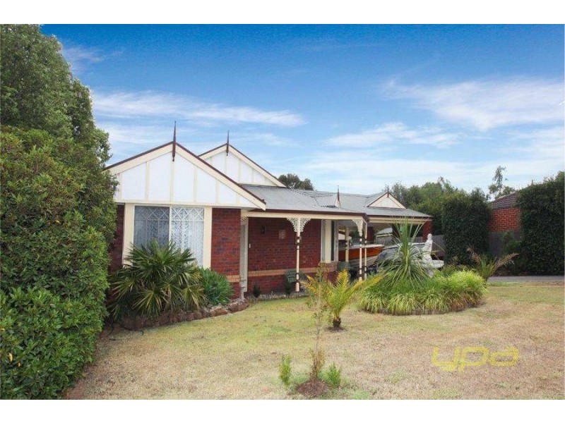 8 Darlingsford Boulevard, Melton VIC 3337