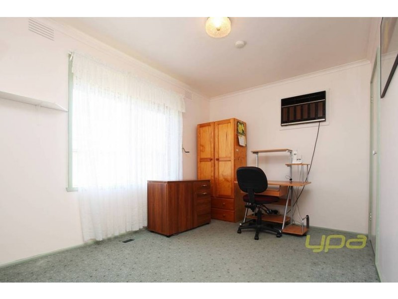 1 Clendon Place, Melton West VIC 3337