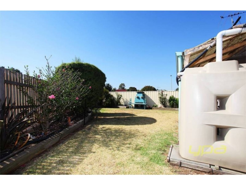 1 Clendon Place, Melton West VIC 3337