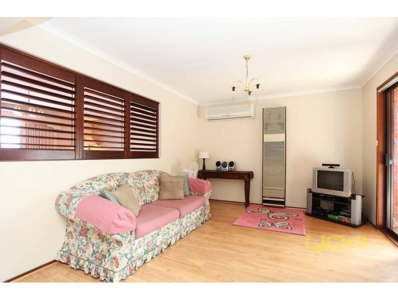 8 Burleigh Road, Melton VIC 3337