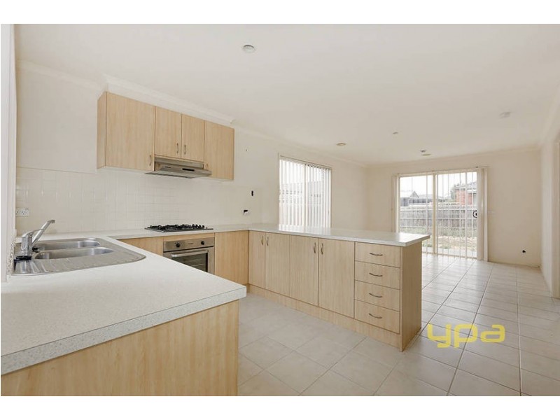 16 Fairhaven Boulevard, Melton West VIC 3337