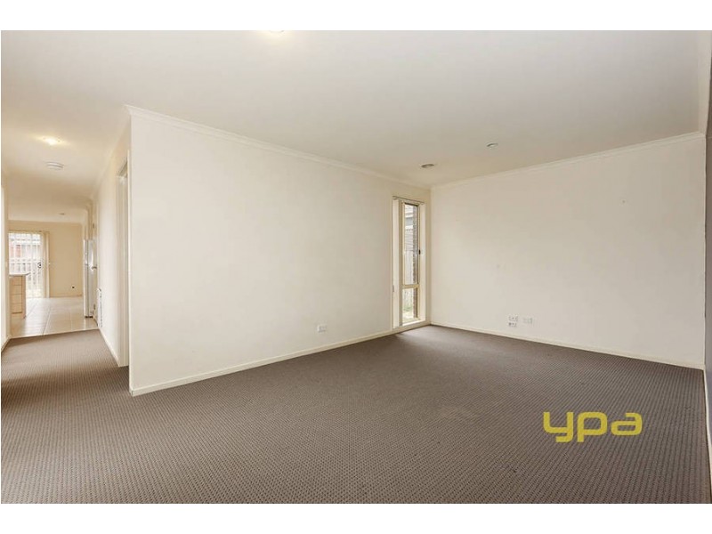 16 Fairhaven Boulevard, Melton West VIC 3337