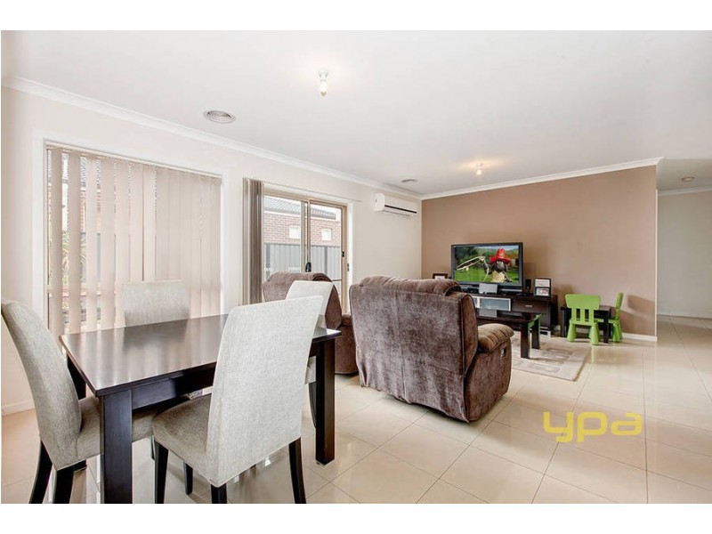73 Lakewood Boulevard, Melton VIC 3337