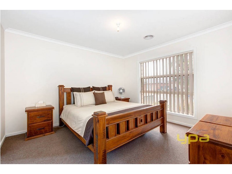 73 Lakewood Boulevard, Melton VIC 3337