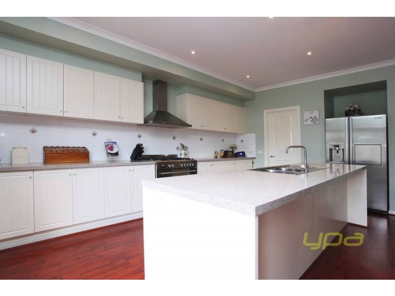 17 Trentham Avenue, Eynesbury VIC 3338