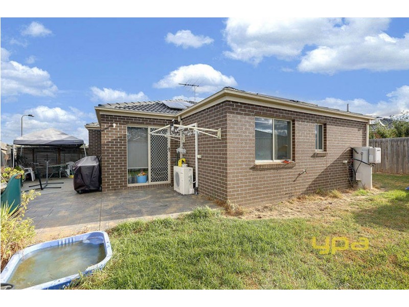 15/20-22 Roslyn Park Terrace, Melton West VIC 3337