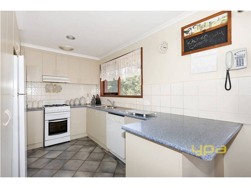 9 Gregory Place, Melton West VIC 3337