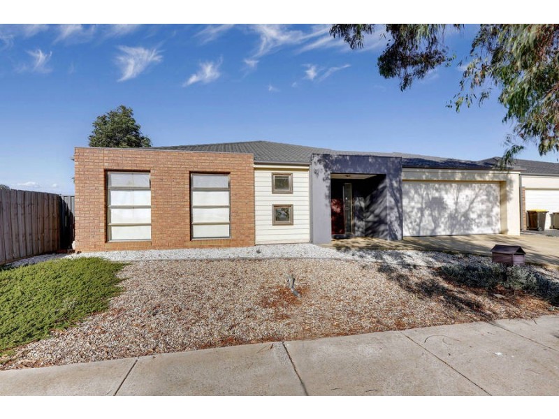 66 Black Knight Way, Kurunjang VIC 3337