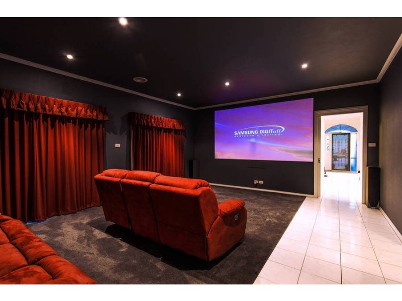 30 Brookfield Avenue, Brookfield VIC 3338