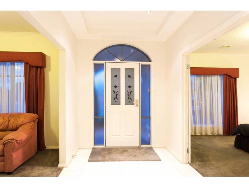 30 Brookfield Avenue, Brookfield VIC 3338