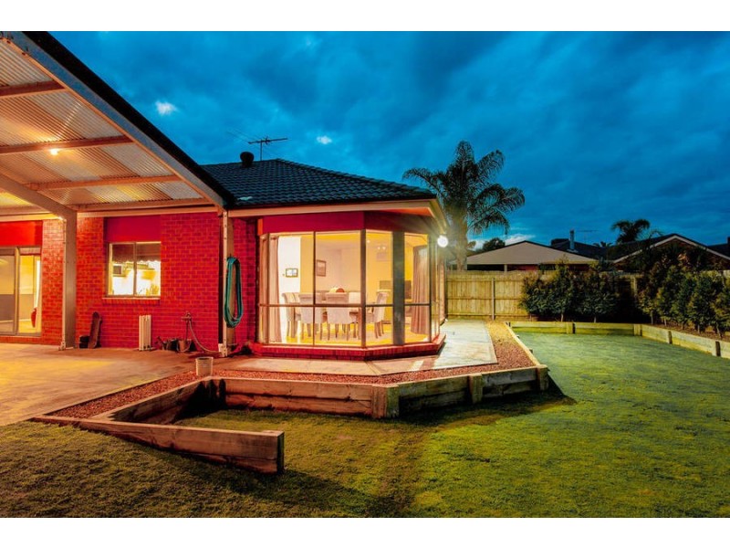 30 Brookfield Avenue, Brookfield VIC 3338