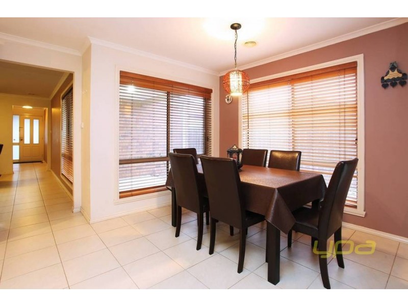 10 Kingston Rule Street, Kurunjang VIC 3337