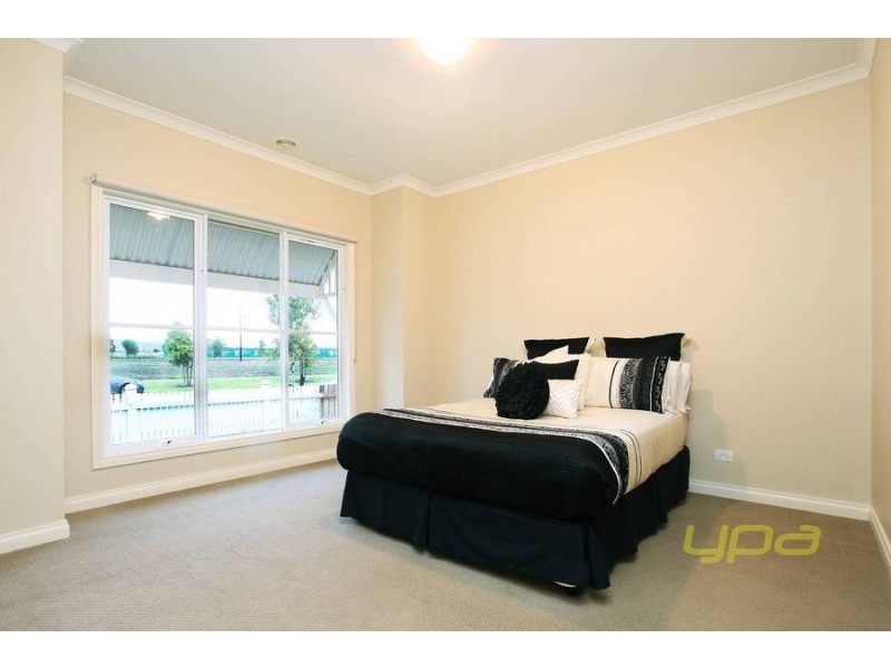 697 Eynesbury Road, Eynesbury VIC 3338