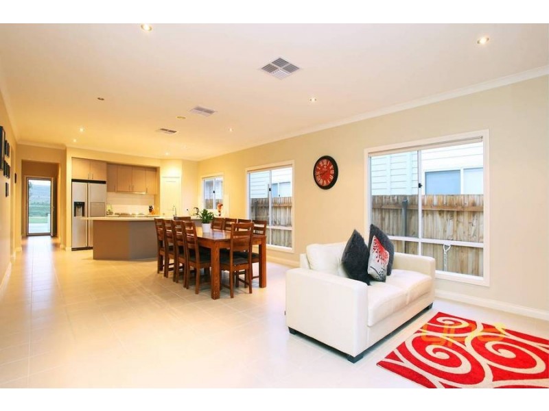 697 Eynesbury Road, Eynesbury VIC 3338