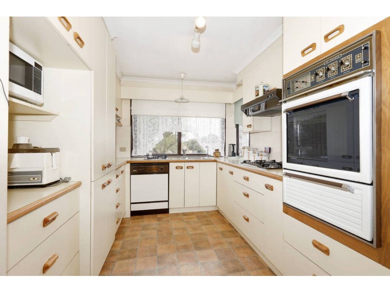 21 Judy Court, Melton VIC 3337