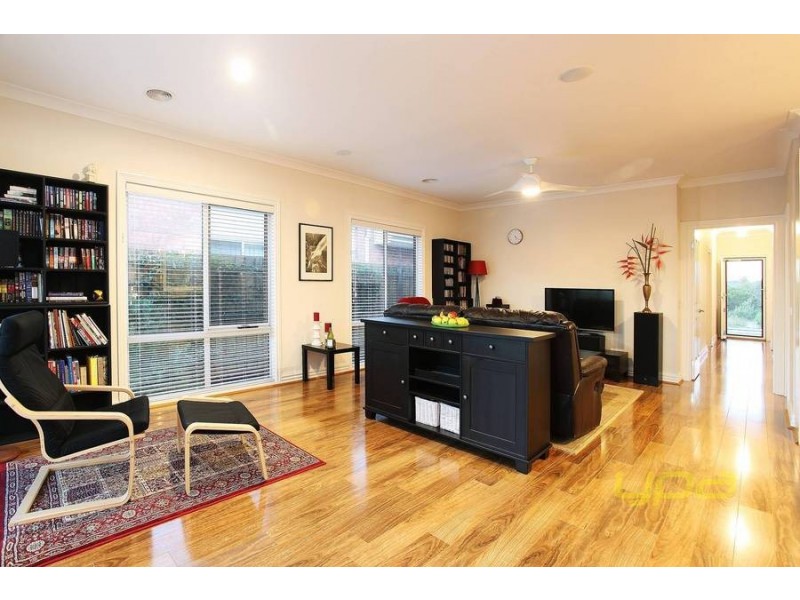 33 Eaglehawk Blvd, Eynesbury VIC 3338