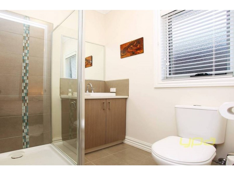 33 Eaglehawk Blvd, Eynesbury VIC 3338