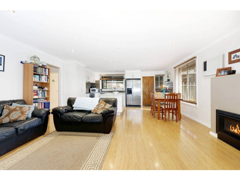 7 Kilmuir Place, Melton West VIC 3337