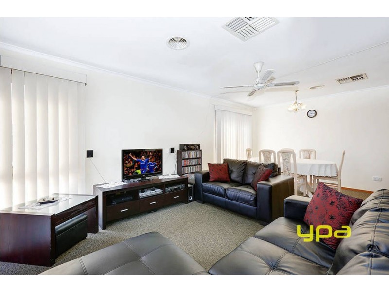 13 Morshead Street, Melton South VIC 3338