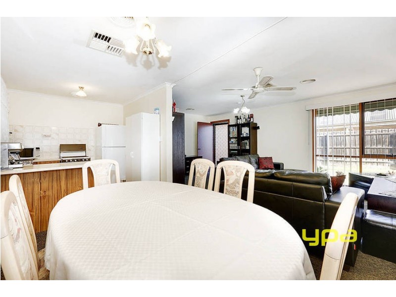 13 Morshead Street, Melton South VIC 3338