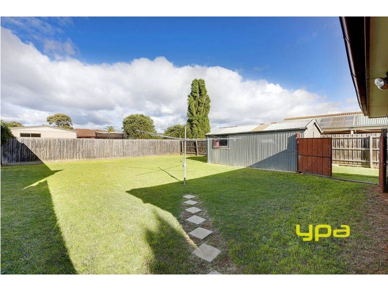 13 Morshead Street, Melton South VIC 3338
