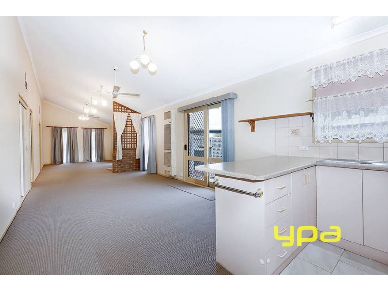 45 Black Dog Drive, Brookfield VIC 3338