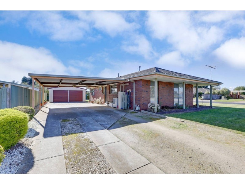 28 Denny Place, Melton South VIC 3338