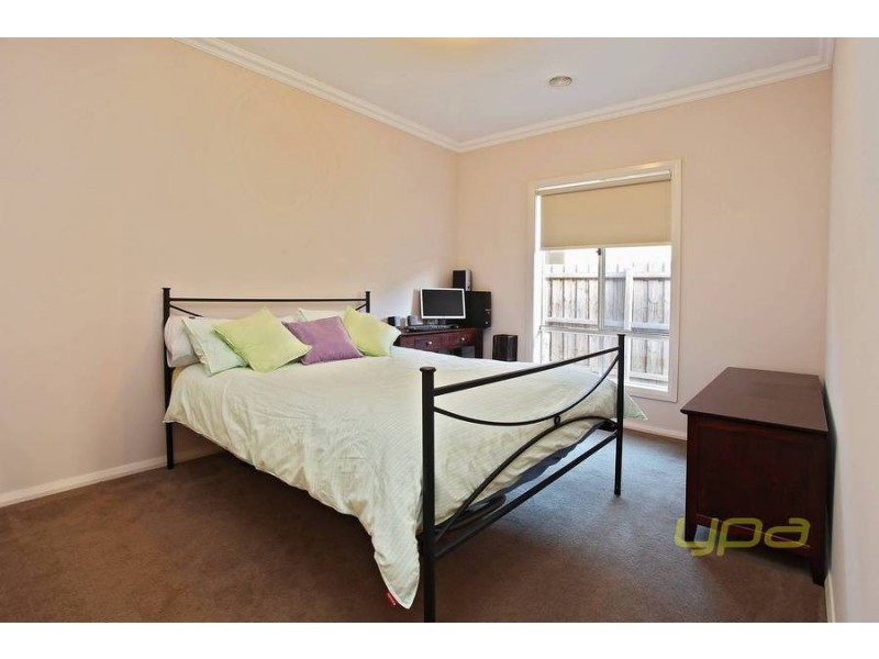 8 Trentham Drive, Eynesbury VIC 3338