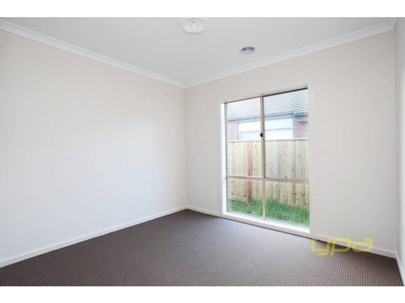 4 Lauriston Drive, Eynesbury VIC 3338