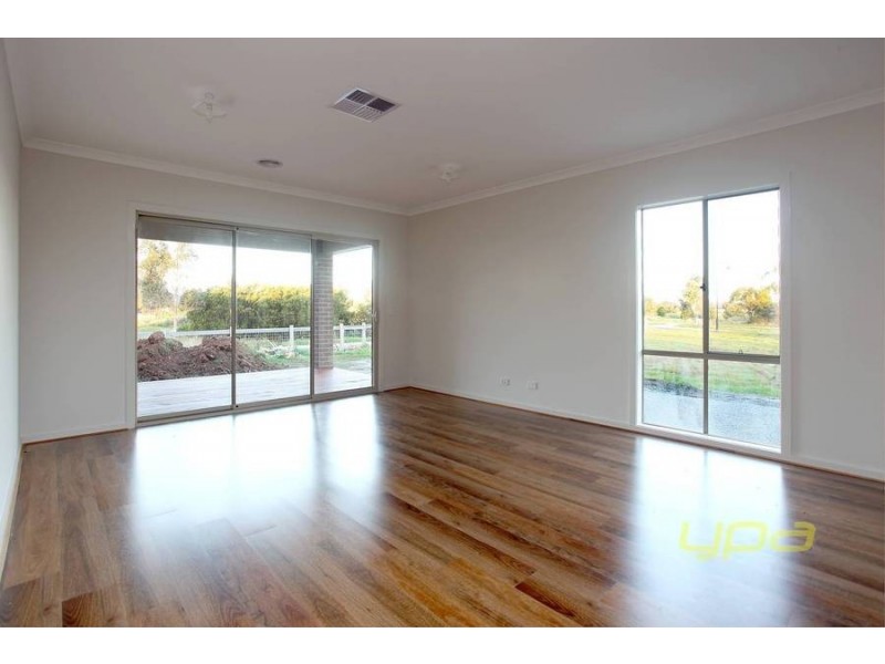 4 Lauriston Drive, Eynesbury VIC 3338