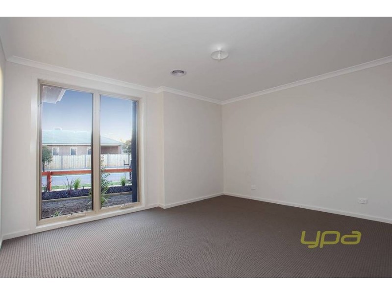 4 Lauriston Drive, Eynesbury VIC 3338