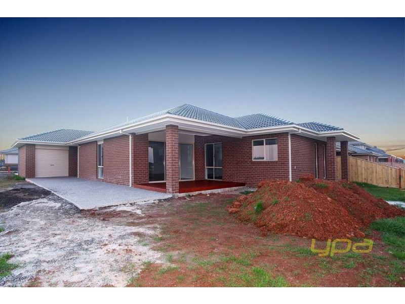 4 Lauriston Drive, Eynesbury VIC 3338