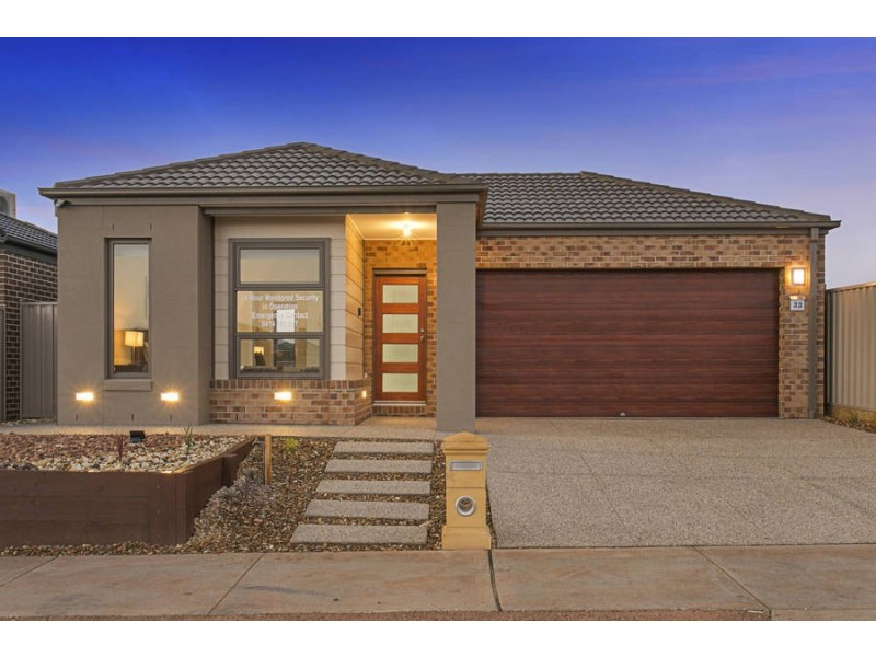 33 Riverbank Boulevard, Harkness VIC 3337