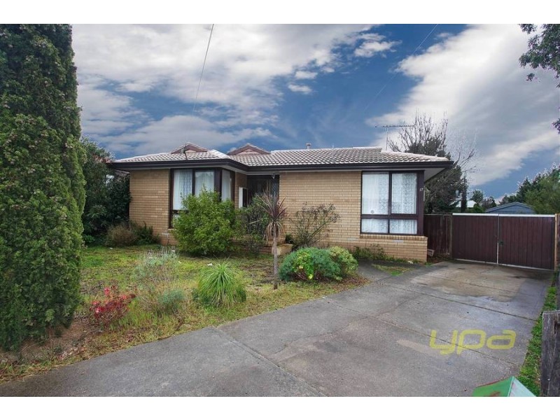 17 Hudson Place, Melton VIC 3337