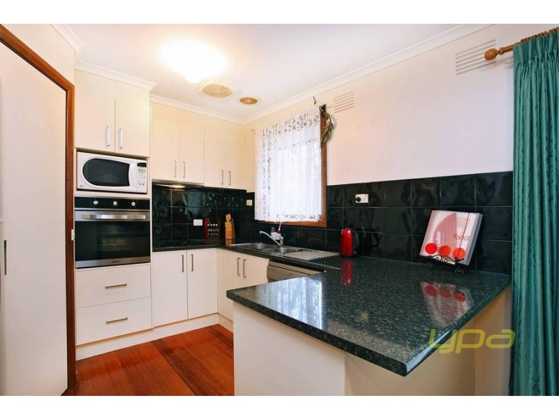 17 Hudson Place, Melton VIC 3337