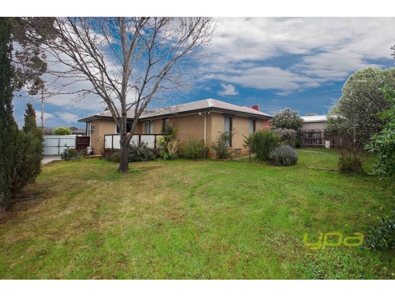 17 Hudson Place, Melton VIC 3337