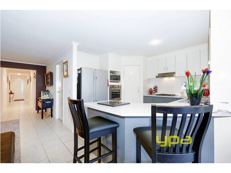 24 Fairhaven Boulevard, Melton West VIC 3337