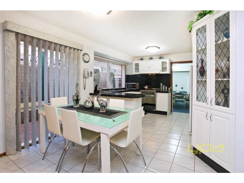 2 Northcott Street, Melton South VIC 3338