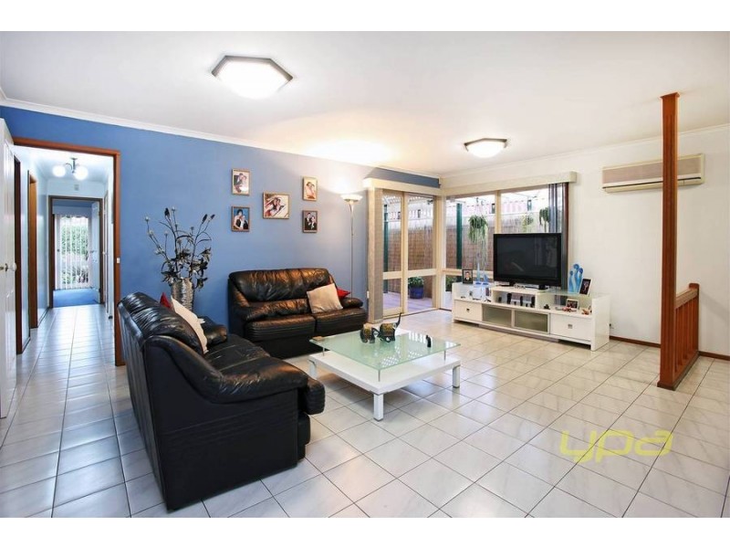 2 Northcott Street, Melton South VIC 3338