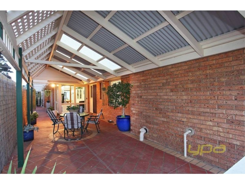 2 Northcott Street, Melton South VIC 3338