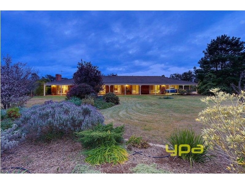 4 Kororoit Court, Kurunjang VIC 3337