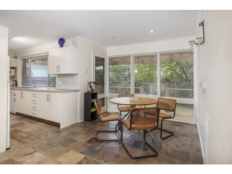 1 Paloma Place, Melton West VIC 3337