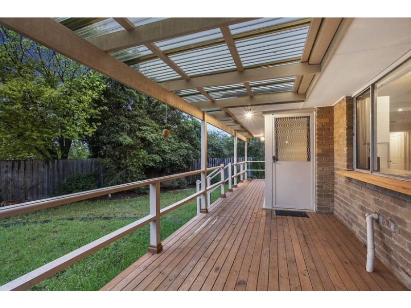 1 Paloma Place, Melton West VIC 3337