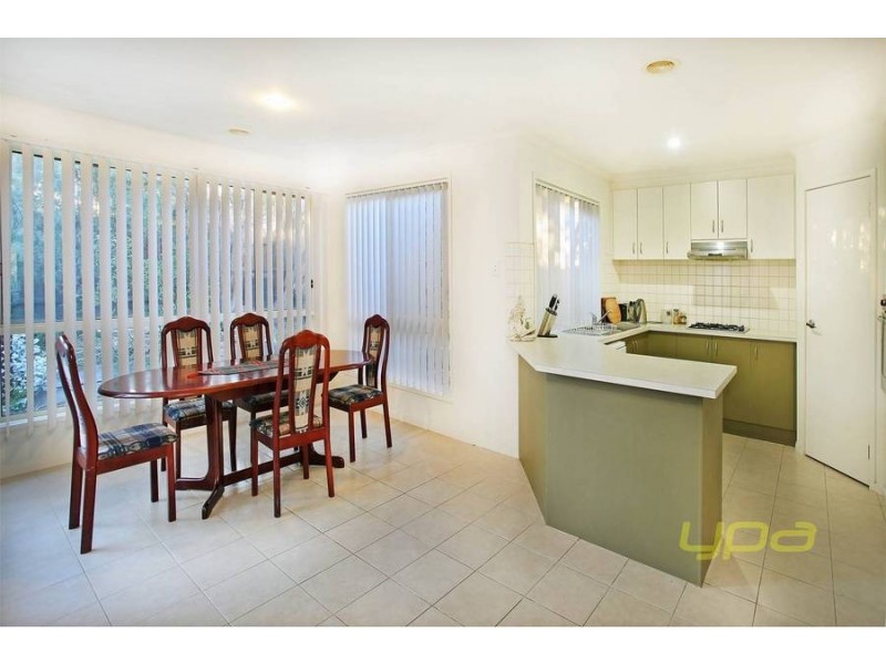 6 Shandeau Boardwalk, Melton West VIC 3337