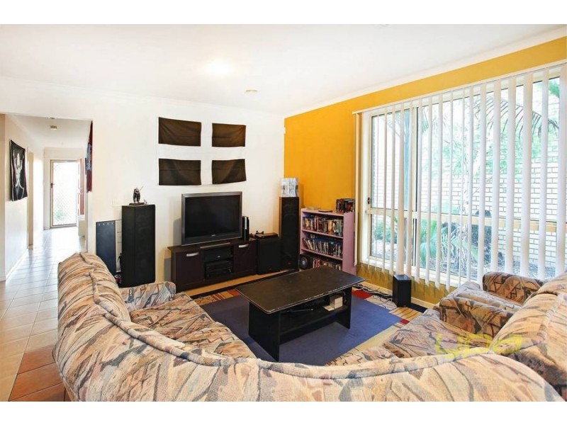 6 Shandeau Boardwalk, Melton West VIC 3337