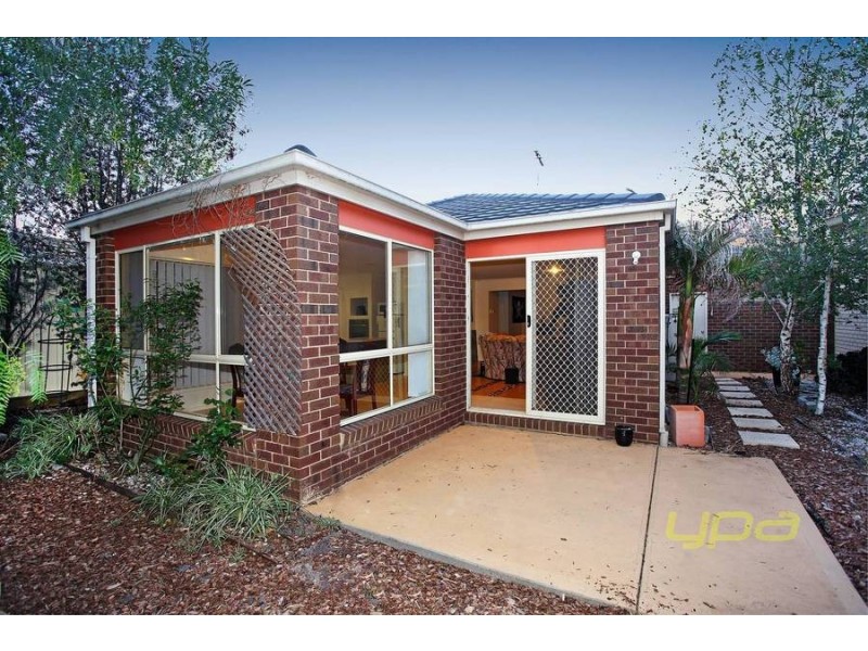 6 Shandeau Boardwalk, Melton West VIC 3337