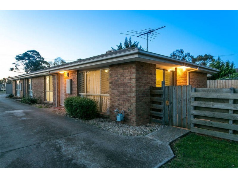 2/22 Arawata Parade, Melton VIC 3337
